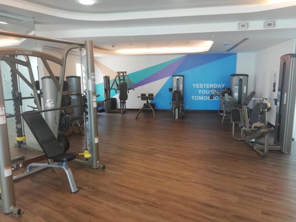 2br With Breathtaking Sea View Yas Proximity *